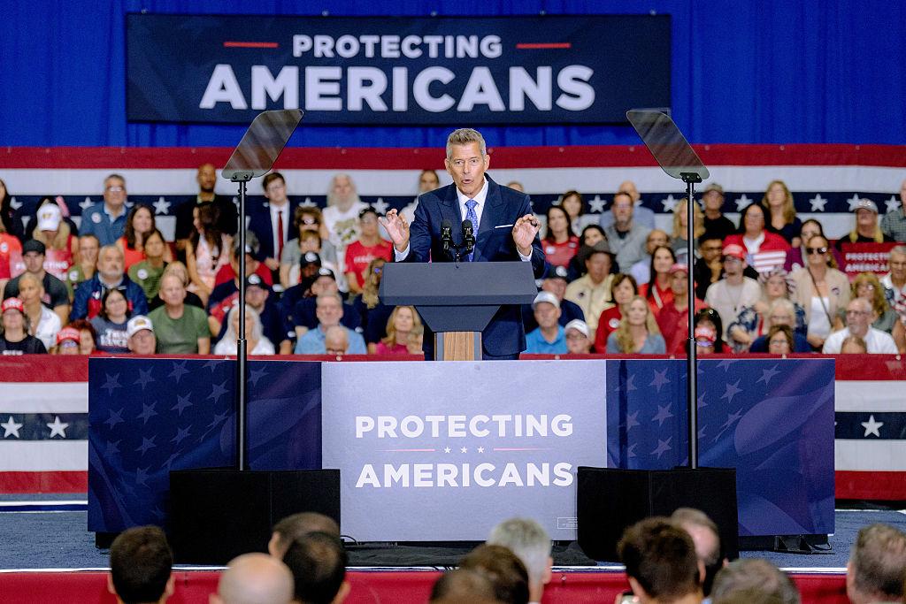 Republicans Shift Into Offensive Mode as 2026 Midterms Enter Final Stretch