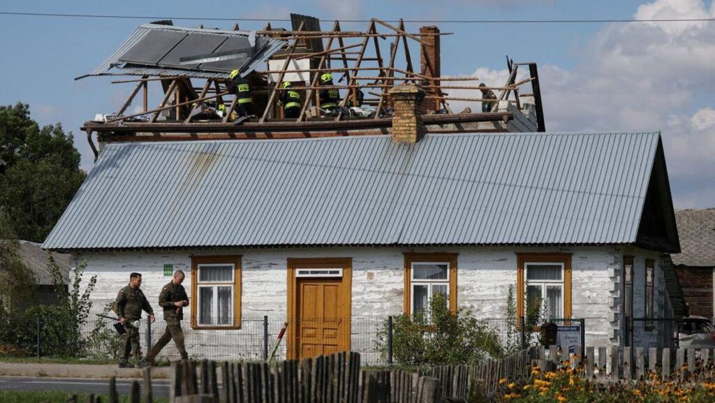 🇷🇺🇺🇦🇵🇱 Russia Strikes Near Ukraine-Poland Border, Raising Fears of Wider Escalation