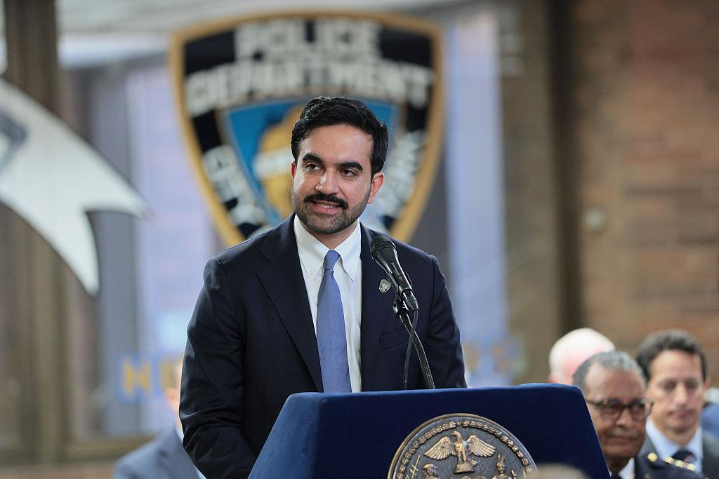 🇺🇸 9/11 Ceremony Sparks Controversy After Mamdani and AOC Seen Smiling